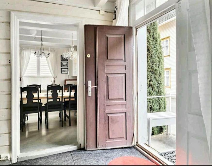Willa Kvammehuset Pa Gamle Lærdalsøyri Zewnętrze zdjęcie