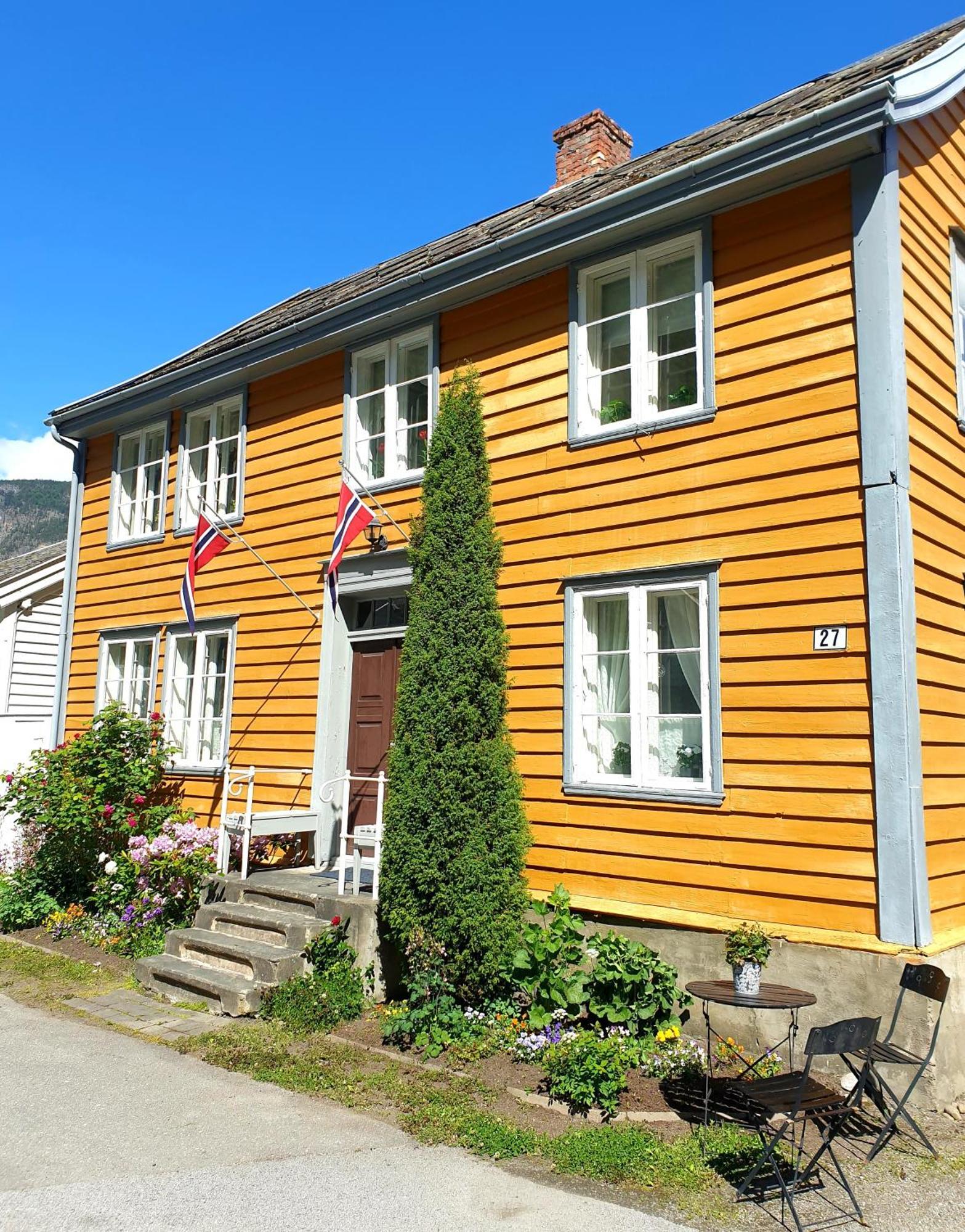 Willa Kvammehuset Pa Gamle Lærdalsøyri Zewnętrze zdjęcie